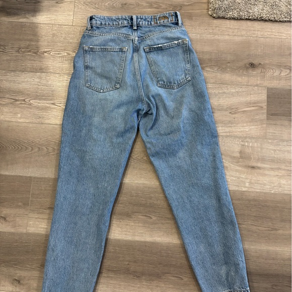 Zara Light Wash Denim Jeans - Picture 3 of 3